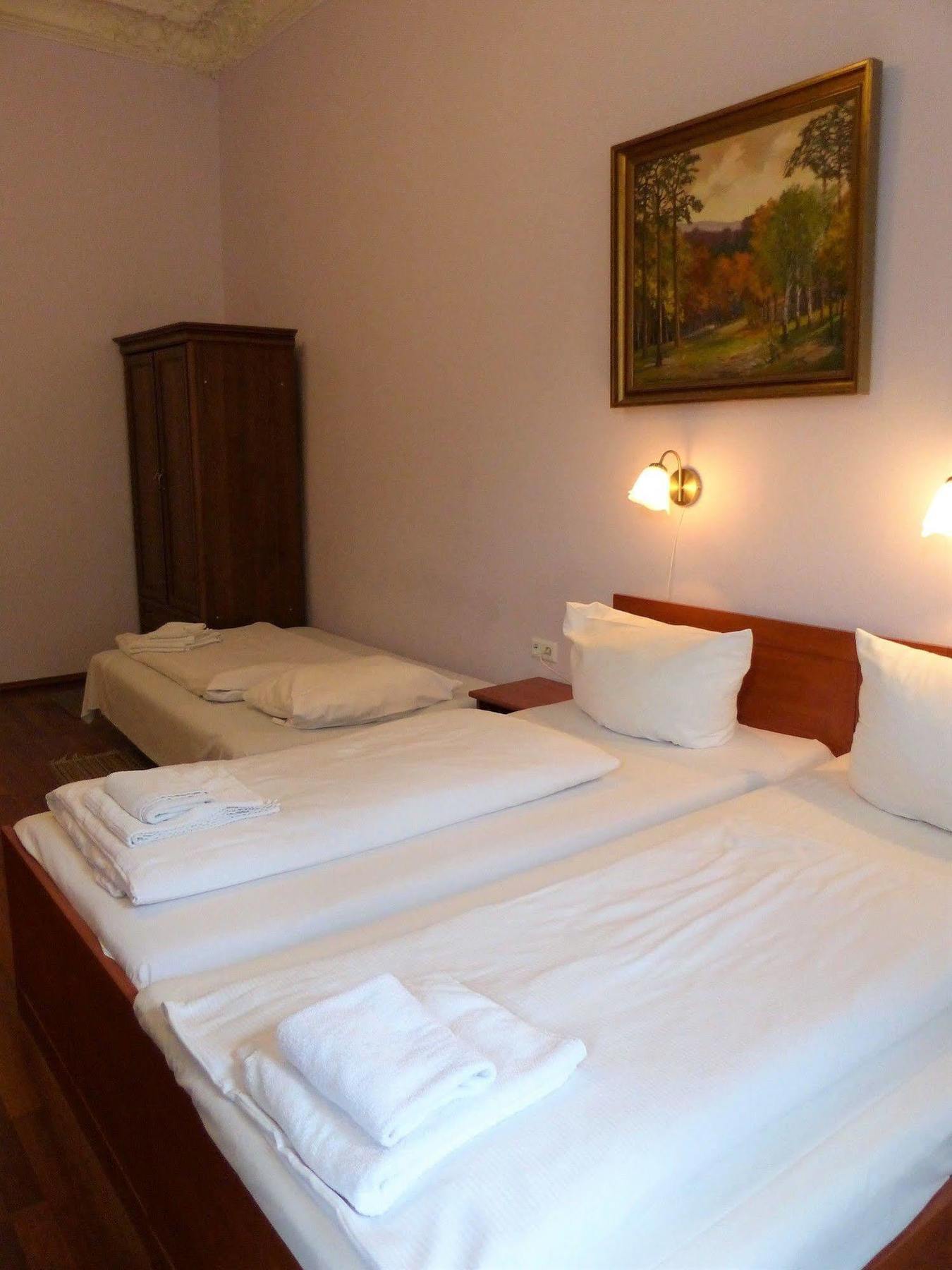 Hotel Eden Am Zoo Берлин Екстериор снимка
